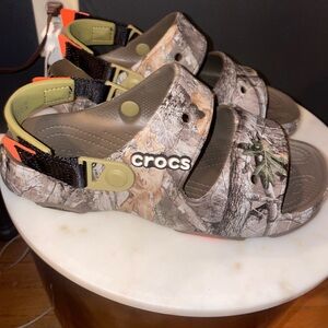 Boys Birkenstock style crocs men's 8 women's 10